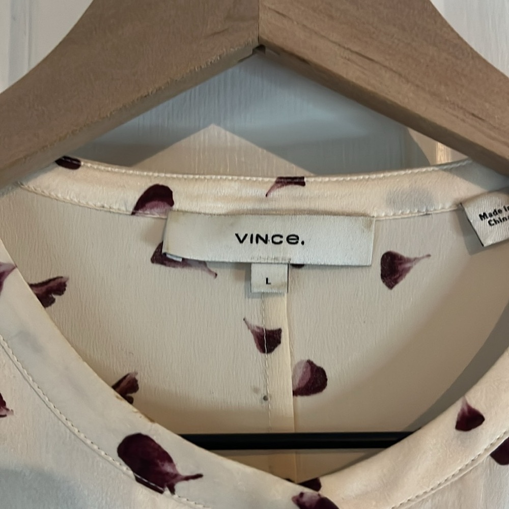Vince | Fallen Petal Print 100% Silk Blouse Size Large Office Casual Career Wear - Picture 4 of 8